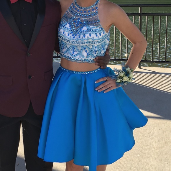 Homecoming dress - Picture 2 of 7